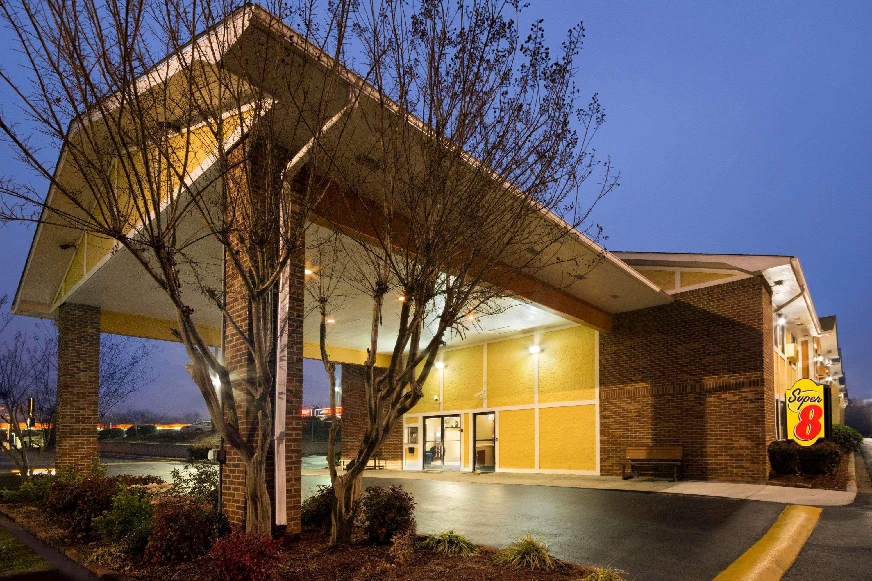 Super 8 By Wyndham Charlotte University Экстерьер фото